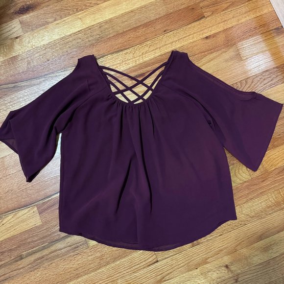 Charlotte Russe - Maroon Flowy Tank w/ Shoulder Sleeves - Picture 1 of 5
